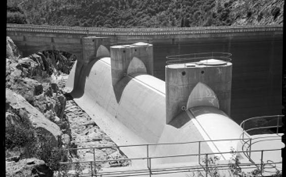O'Shaughnessy Dam spillway gates